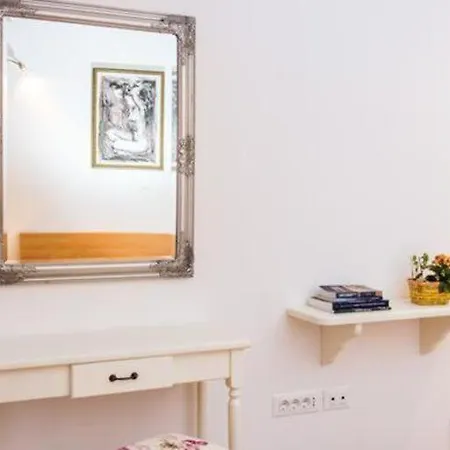 Nila's Place - One Bedroom